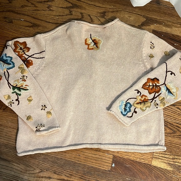 Vintage Embroidered Cardigan - PL - Picture 6 of 9